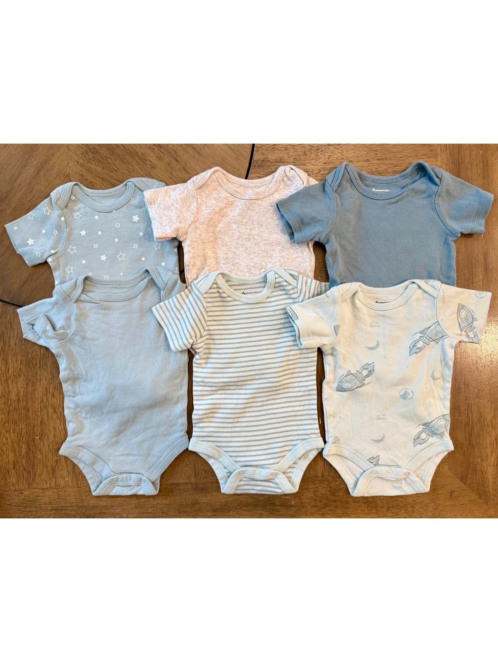 Set of 6 Baby Bodysuits in Blue and Neutral Tones Newborn